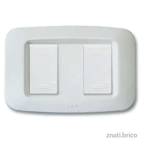 PLAQUES “YES 45” POUR BOÎTES RECTANGULAIRES 2 (1+1) MODULES