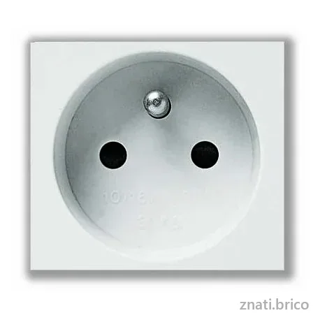PRISES STANDARDS 250V / 10 - 16A X