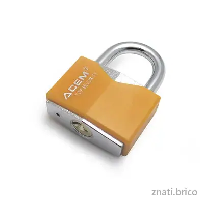 CADENAS COUVERTS PAR PLASTIQUE ACEM
